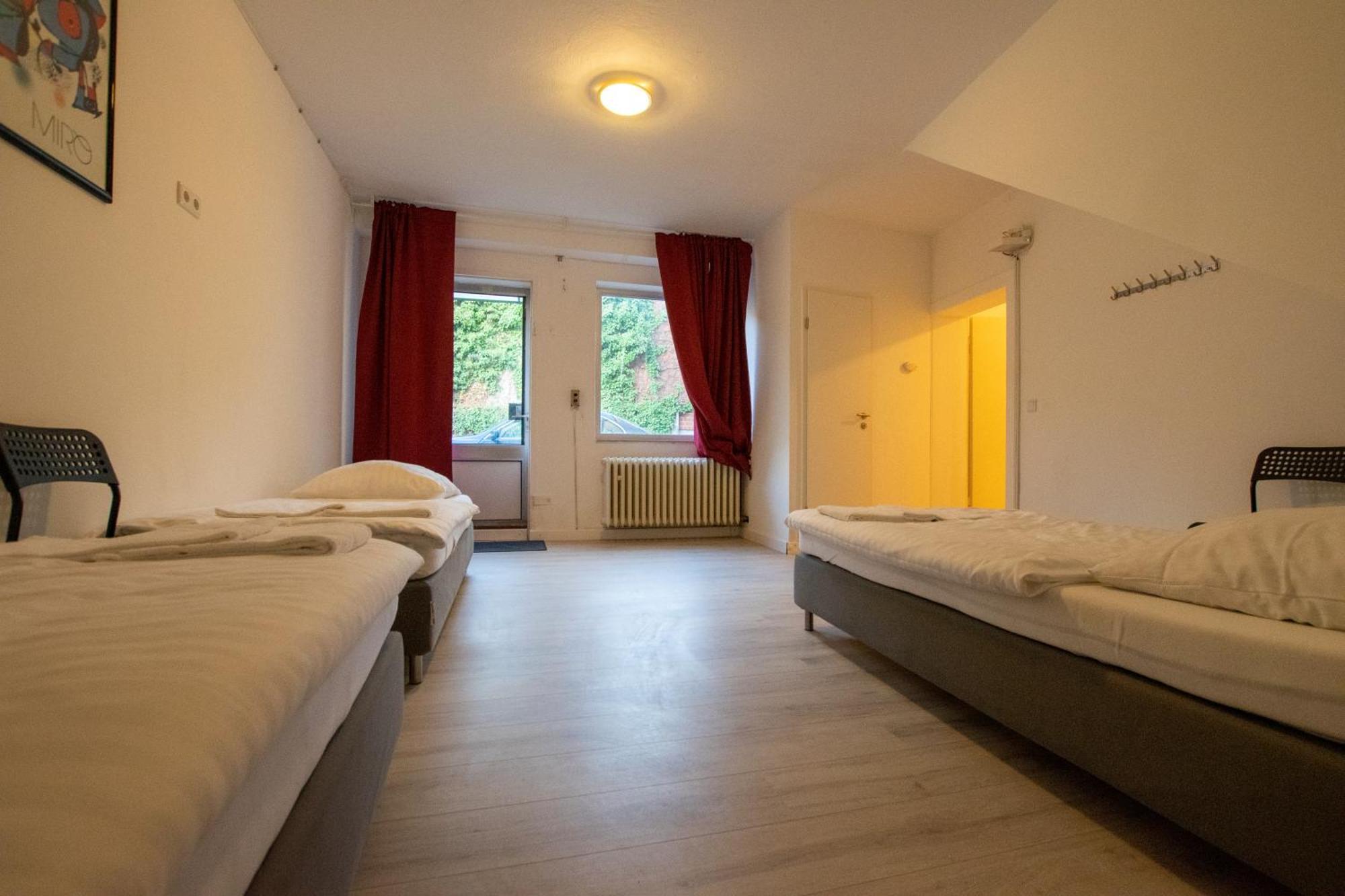 Appartement Tolstov-hotels Spacious House Düsseldorf